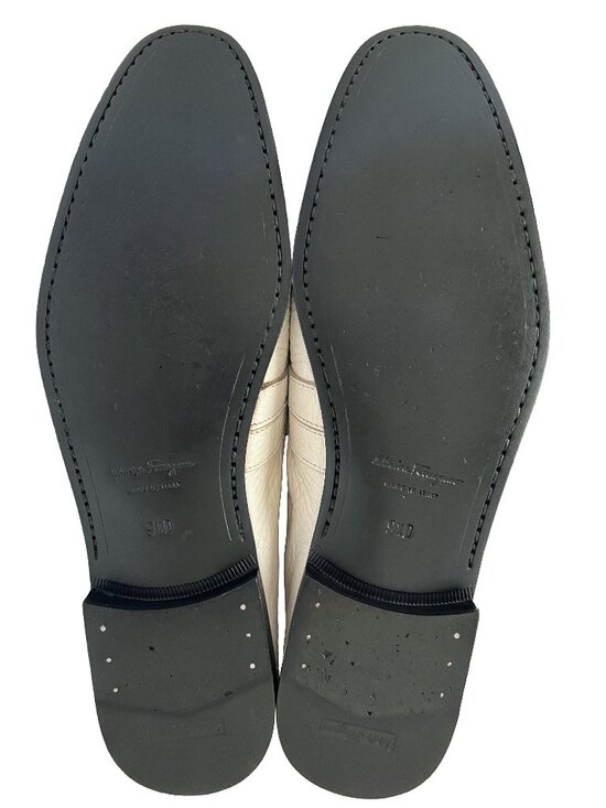 $1050 Salvatore Ferragamo White PHOENIX Shoes Gancini Silver Bit Loafers 9.5 D